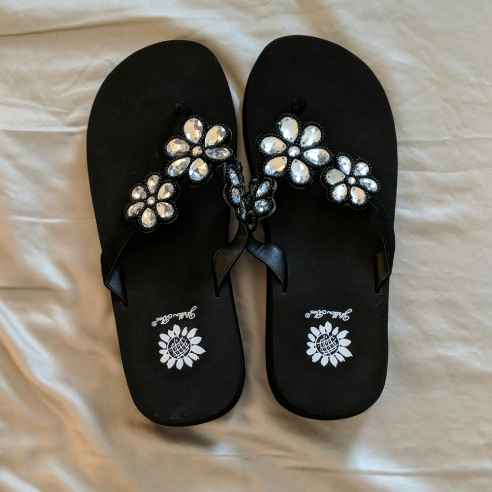 Size 8 Yellow Bow Sandals Flip Flops Rhinestones